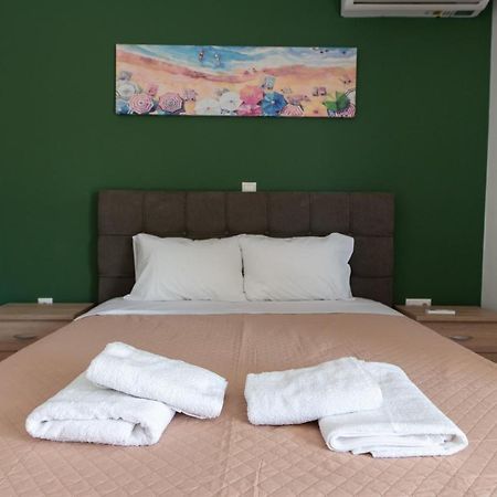 Sea View Apartment In Alimos Region Афины Экстерьер фото